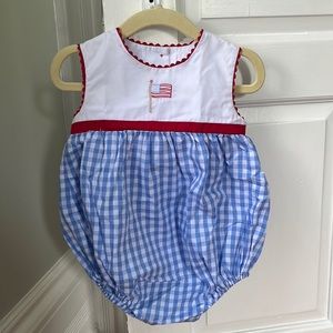 Little English Bubble, American Flag